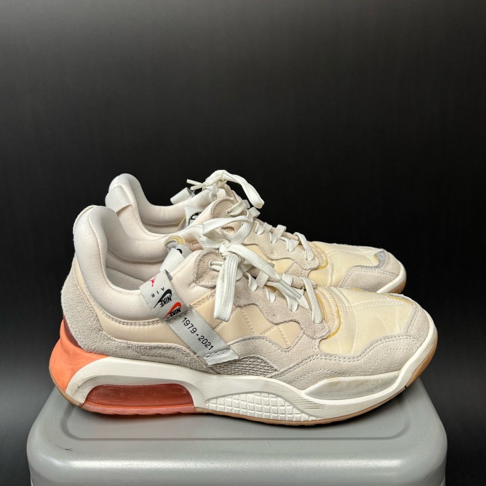 Jordan MA2 sneakers